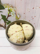 Load image into Gallery viewer, Shea Butter Bath Melts
